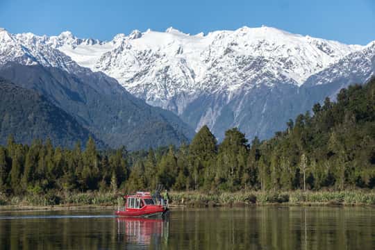 Franz Josef Glacier: 2-Hour Scenic Lake Mapourika Cruise