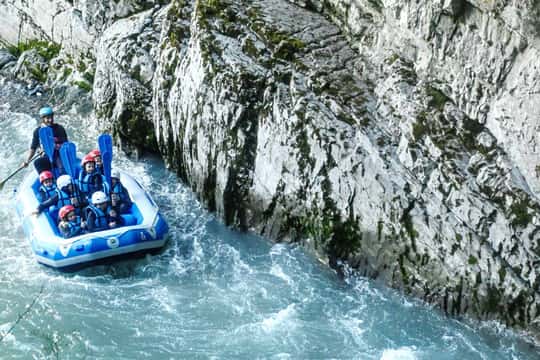 Samoëns: Whitewater Rafting Tour in the French Alps